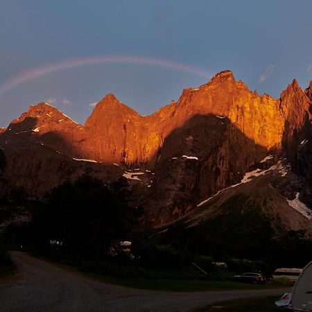 Trollveggen Camping Andalsnes Ngoại thất bức ảnh