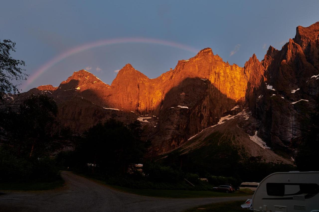 Trollveggen Camping Andalsnes Ngoại thất bức ảnh